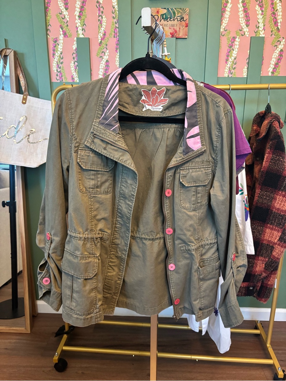 Hawai’i Hibiscus Patchwork Women’s Olive Green Utility Jacket Size Medium